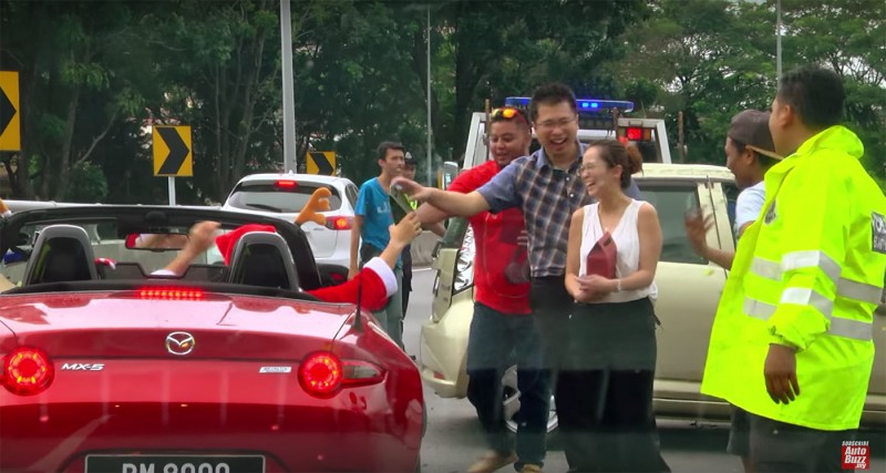 Christmas Special - Santa and Rudolph the red MX-5