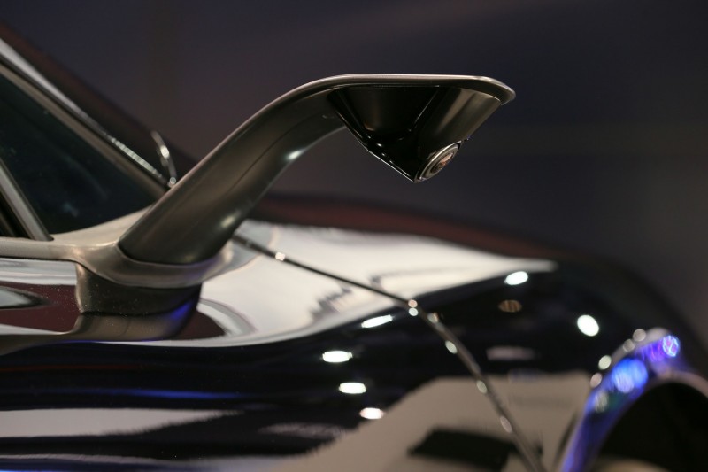 2016-McLaren-675LT-CES-JVCKenwood-1