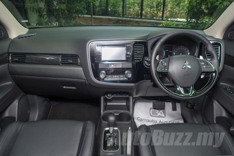 2016 Mitsubishi Outlander Launch - AutoBuzz.my