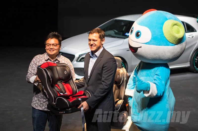 2016 Mercedes-Benz Corporate Social Responsibility Campaign - Au