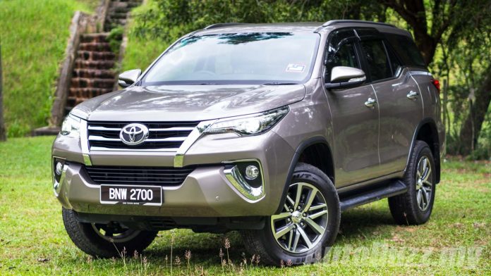 2016 Toyota Fortuner 2.7L SRZ Review - AutoBuzz.my