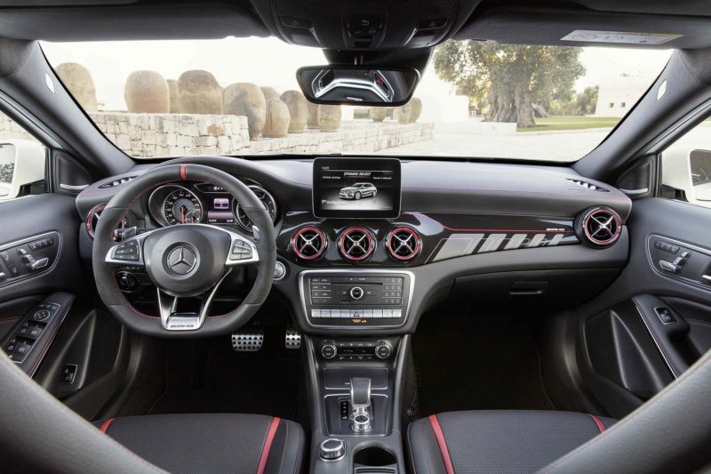 2017 Mercedes-Benz GLA 45 Facelift Unveiled