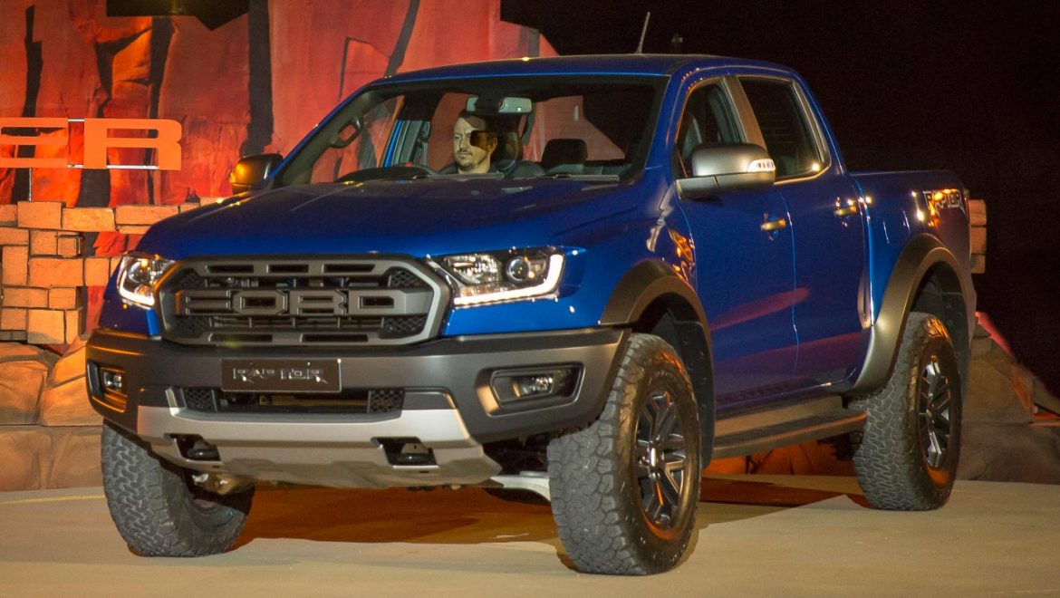 First ever Ford Ranger Raptor debuts, 2.0L bi-turbo diesel & 10-speed ...