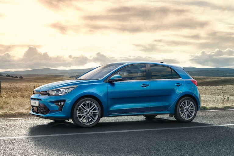 Updated Kia Rio side view