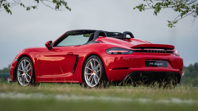2020-Porsche-718-Spyder-Malaysia-5