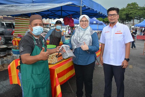 Perodua delivers 10,000 face shields to Hulu Selangor and Selayang municipals