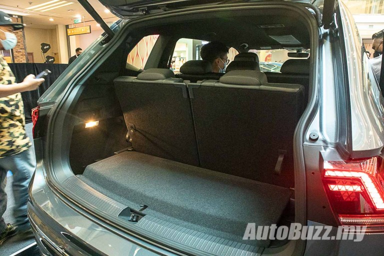 Video: Volkswagen Tiguan Allspace R-Line, 5 Things