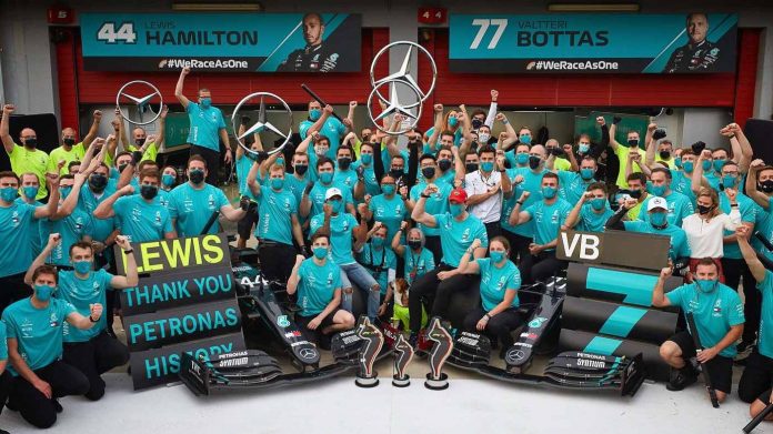 2020-Mercedes-AMG-Petronas-F1-Seven-WC-4