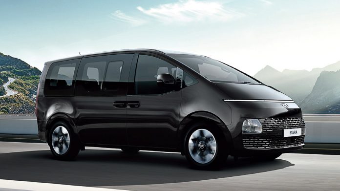 2021-Hyundai-Staria-Thailand-25