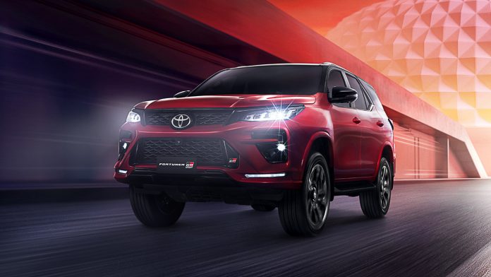 2021-Toyota-Fortuner-GR-Sport-Thailand-1