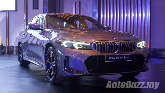 2023-BMW-330e-M-Sport-Malaysia-2