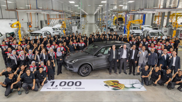 2023-Porsche-Cayenne-Malaysia-CKD-1