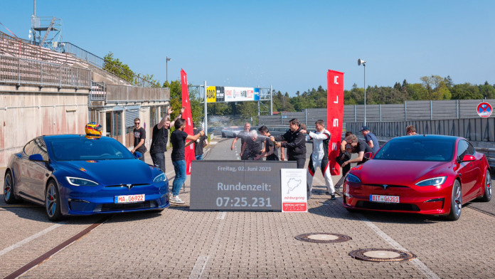 2023-Tesla-Model-S-Plaid-Track-Package-Nurburgring-1