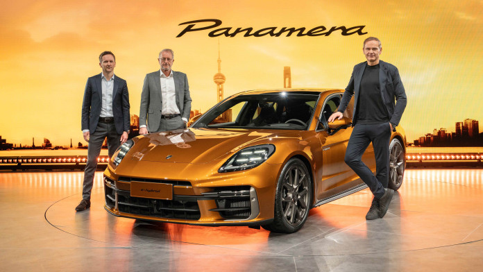 Third-generation-Porsche-Panamera-debuts-12