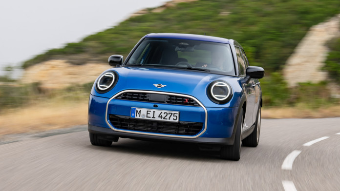 2024-Mini-Cooper-S-5-Door-1