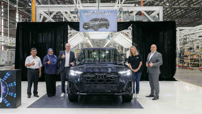 2025-Audi-Q5-S-Line-CKD-Start-16-9
