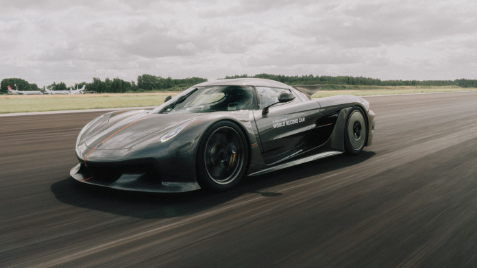 2025-Koenigsegg-Jesko-Absolut-0-400-0-record-10