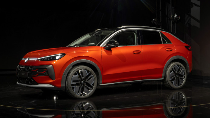 2025-Volkswagen-T-Roc-43