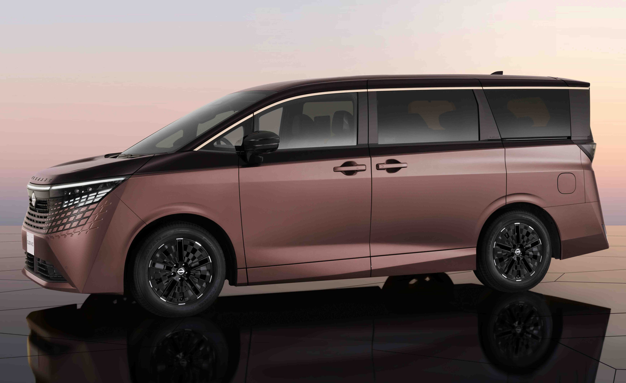 The original Alphard rival is back - all-new Nissan Elgrand launches in