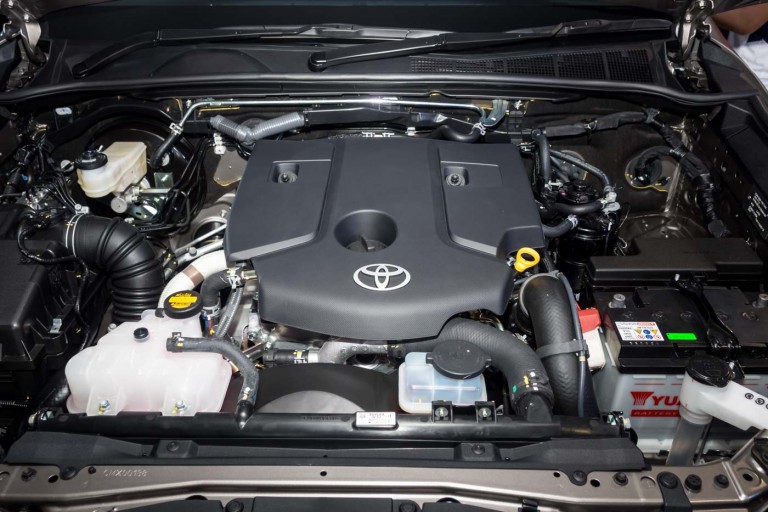 2016-Toyota-Hilux-Media-Drive-16-768x512