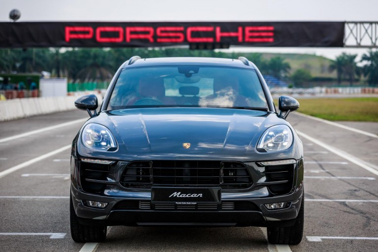 2016-Porsche-Macan-Update-19-768x512