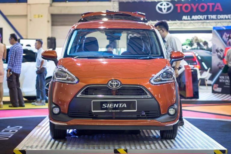 2016-Toyota-Sienta-MPV-1-768x512