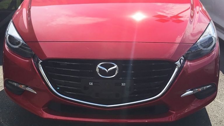 2016-mazda3-japanleaked2-3-768x432