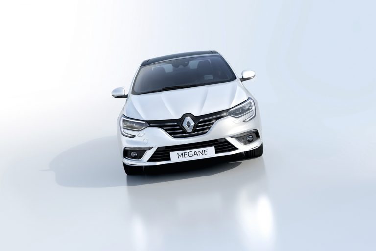 2016-Renault-Megane-Sedan-18-768x512