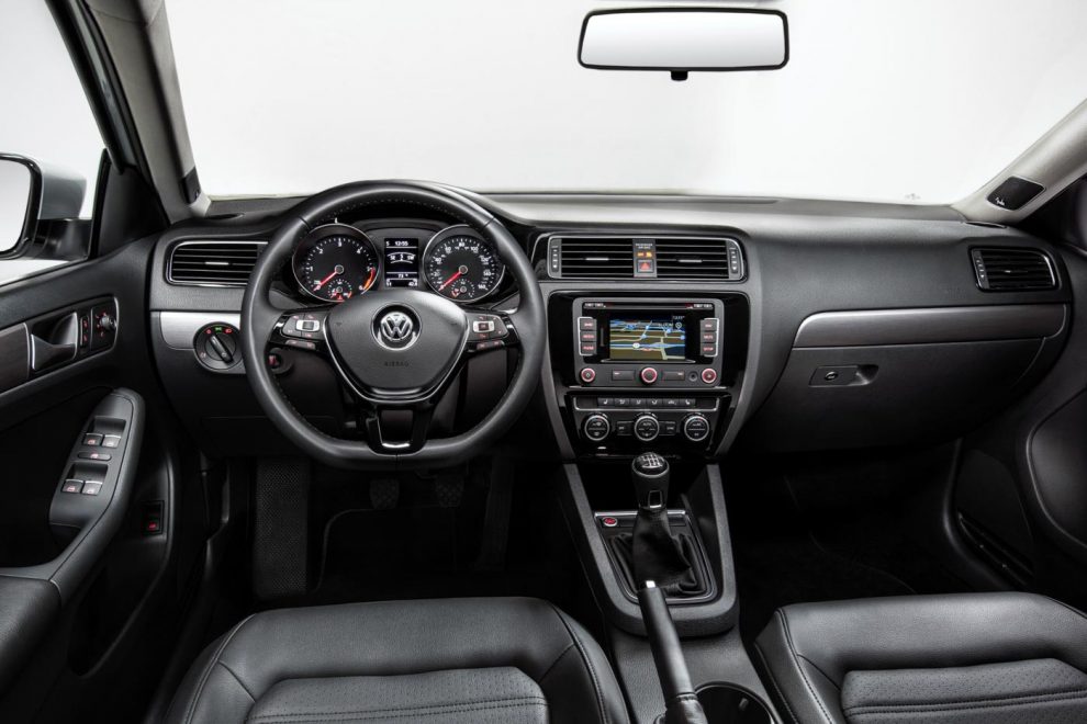 2016-Volkswagen-Jetta-Facelift-6-990x660