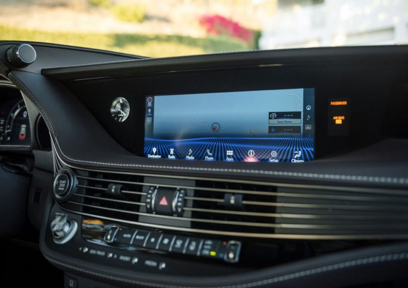 2017-lexus-ls500-18-990x700