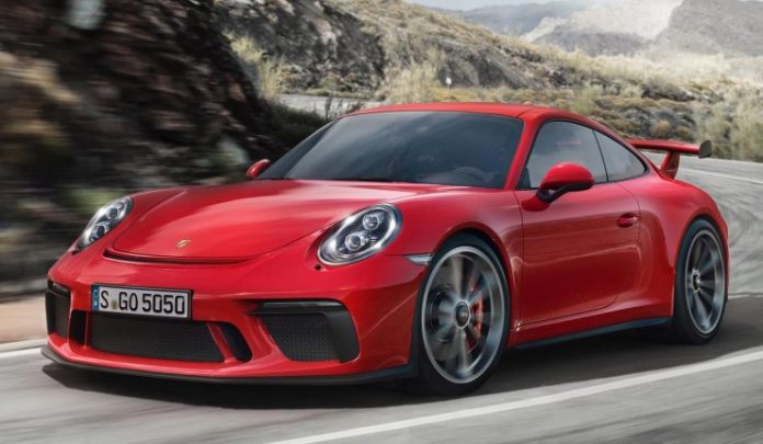 2017-Porsche-911-GT3-unveiled-1-740x431
