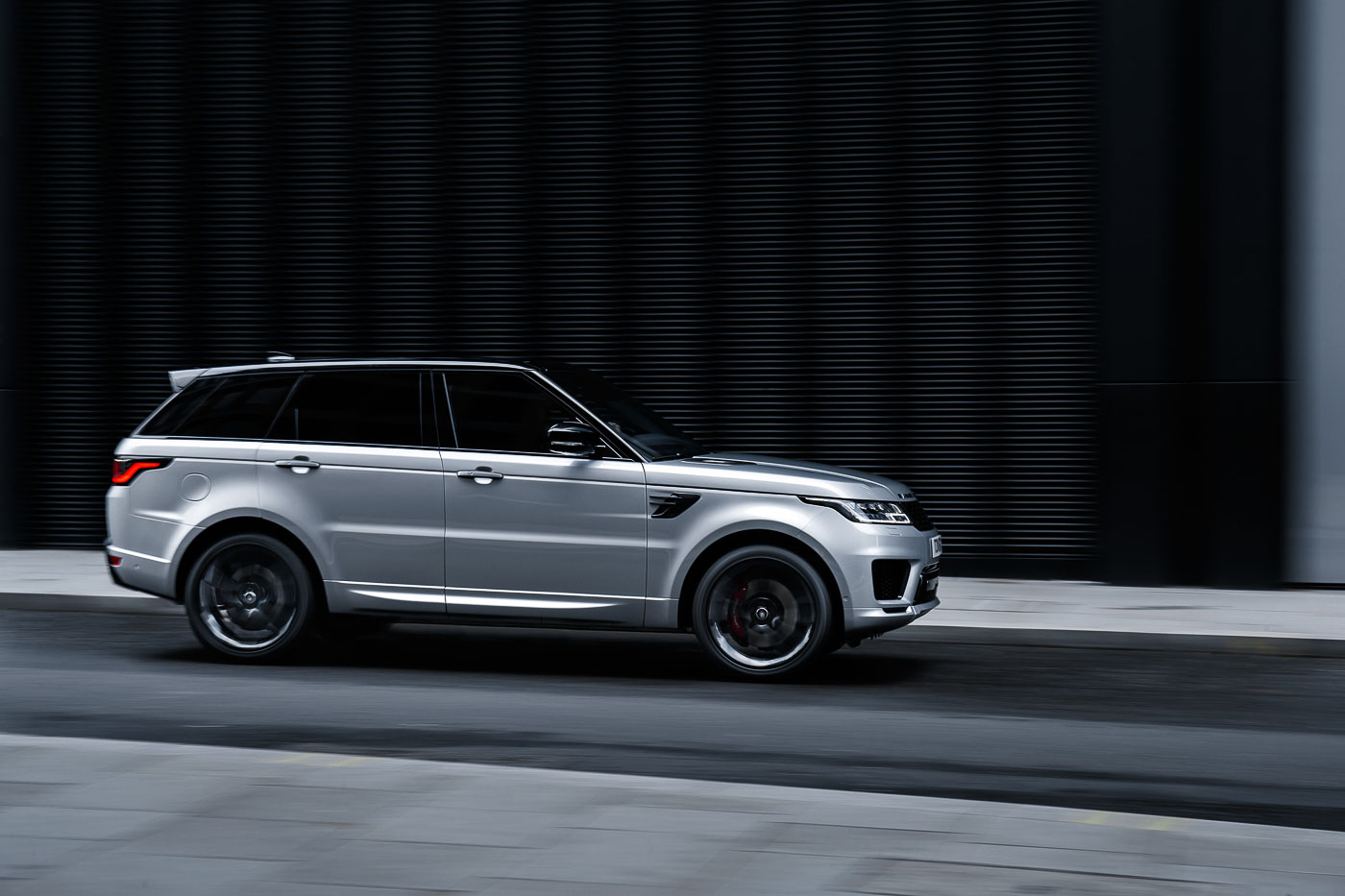 特别版 Range Rover 搭载新直列六缸 Ingenium 引擎 - AutoBuzz.my 中文
