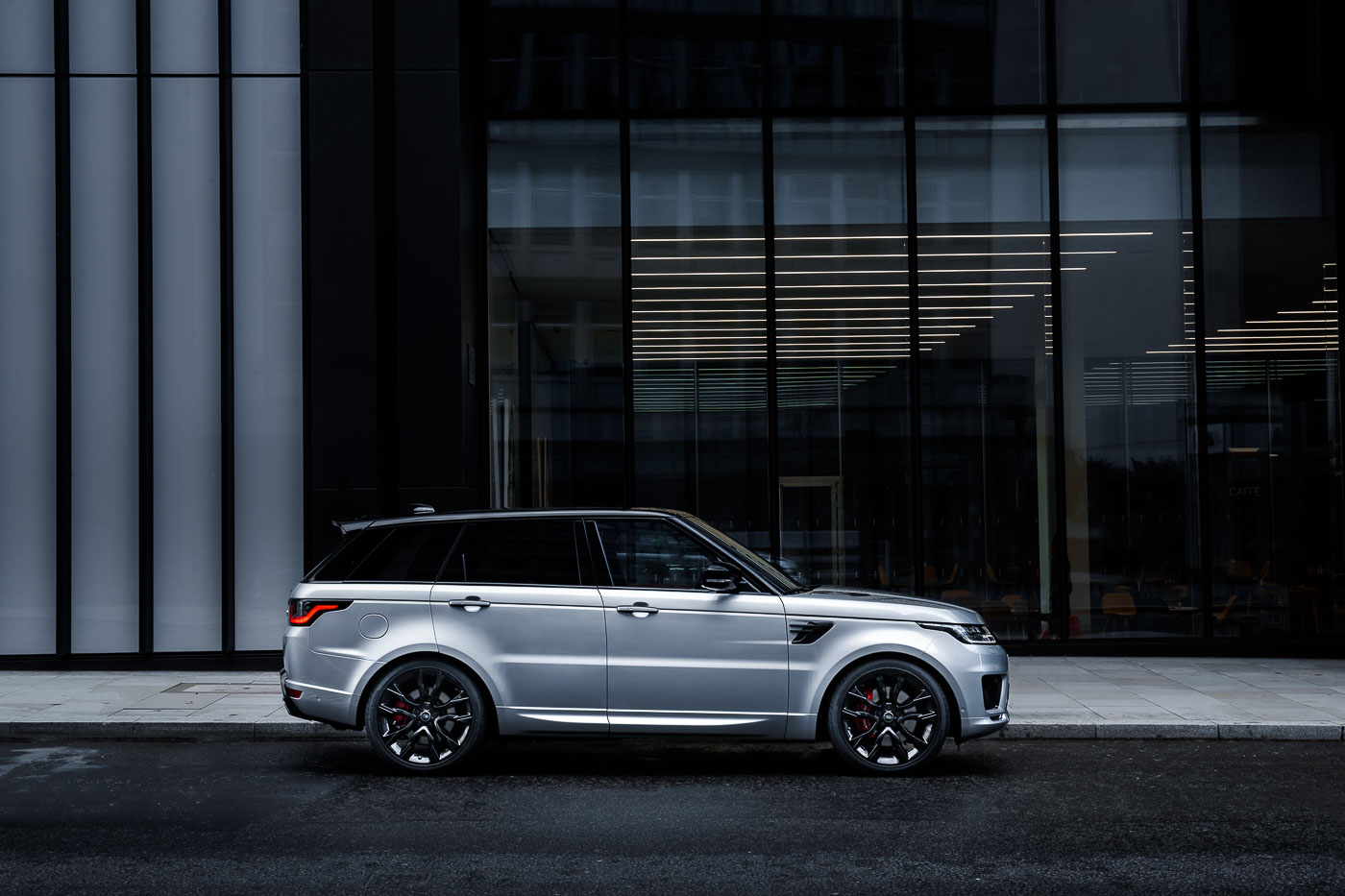 特别版 Range Rover 搭载新直列六缸 Ingenium 引擎 - AutoBuzz.my 中文