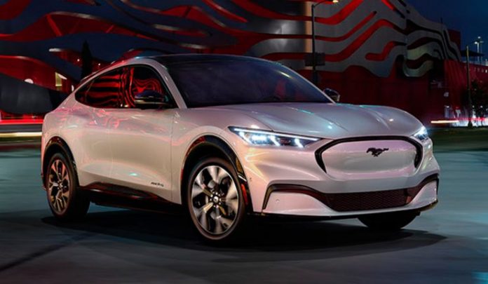 2019-Ford-Mustang-Mach-E-17-740x431