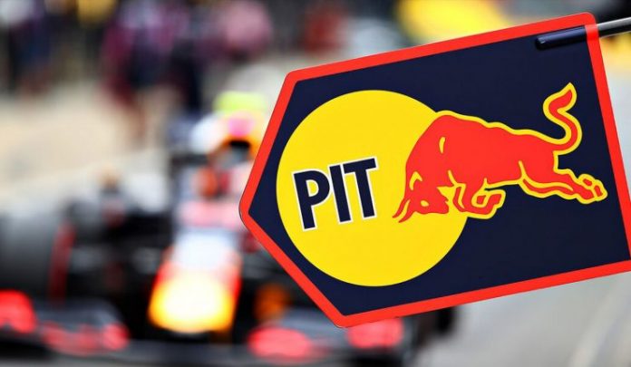 2019-Red-Bull-Racing-Formula-1-team-pit-stop-fastest-1-740x431