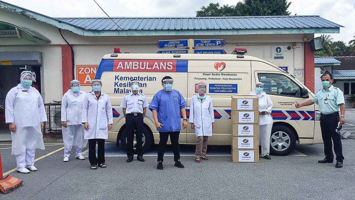 2020-Peordua-distributes-10000-face-shields-1