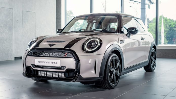 2021-Mini-Cooper-S-3-Door-Malaysia-4
