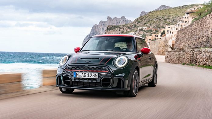 2021-MINI-John-Cooper-Works-3-door-JCW-4-2