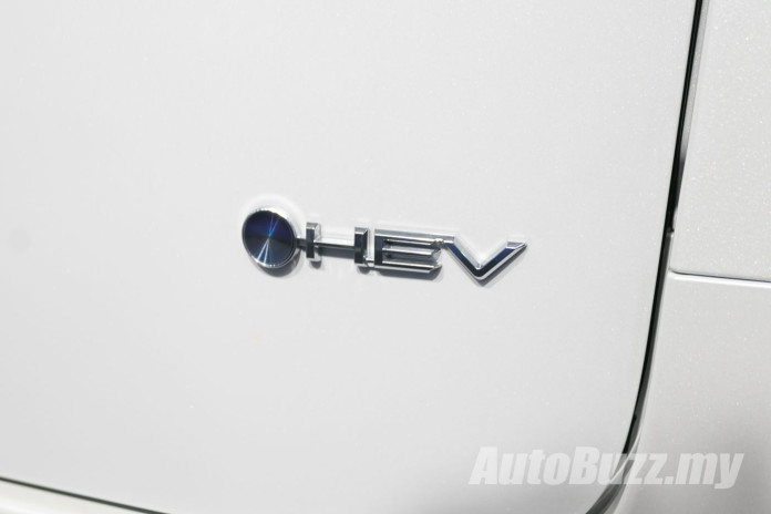 Toyota-Alphard-HEV-debut-Malaysia-7