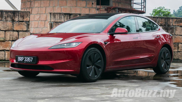 2023-Tesla-Model-3-RWD-2